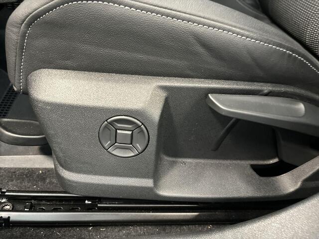 Audi A3 Limousine 30 TFSI 110pk S-tronic Edition One · S Line · Apple/Android Car Play · Navigatie · Afneembare Trekhaak · P-Sensoren · 18'' Inch · Garantie t/m 13-03-2028 of 100.000km