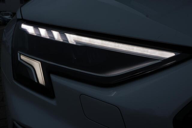 Audi A3 Limousine 30 TFSI S edition NL-Auto | Volledig Onderh. | 1e Eigenaar | PANO | BTW | Maxton | Matrix LED | Stoelverwarming | Pre Sense | Climate | Keyless | Carplay | Navi | PDC |