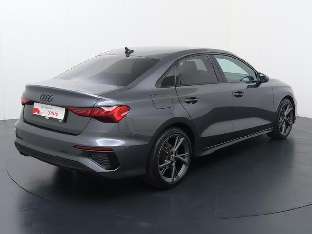 Audi A3 Limousine 35 TFSI S edition | 150 PK | Automaat | Multifunctioneel stuurwiel | Cruisecontrol | Parkeersensoren |