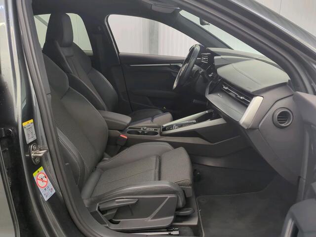 Audi A3 Limousine 30 TFSI S edition | Navi | Virtual | Stoel Verwarming |