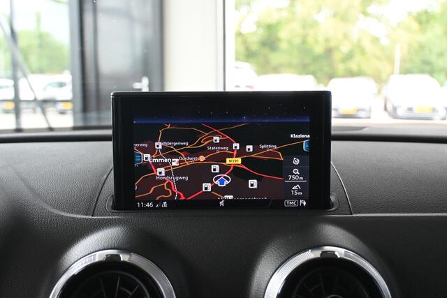 Audi A3 Limousine 1.6 TDI Design Automaat Clima Adaptieve cruise Navigatie Licht metaal Inruil mogelijk