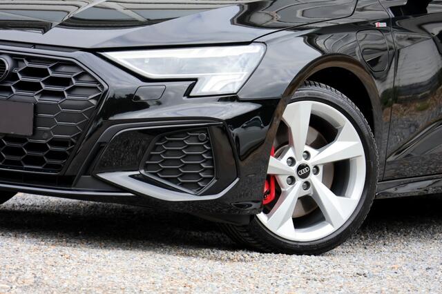 Audi A3 Sportback 45 TFSIe S-Line - 245 pk **Full Led / Park assist / El achterklep