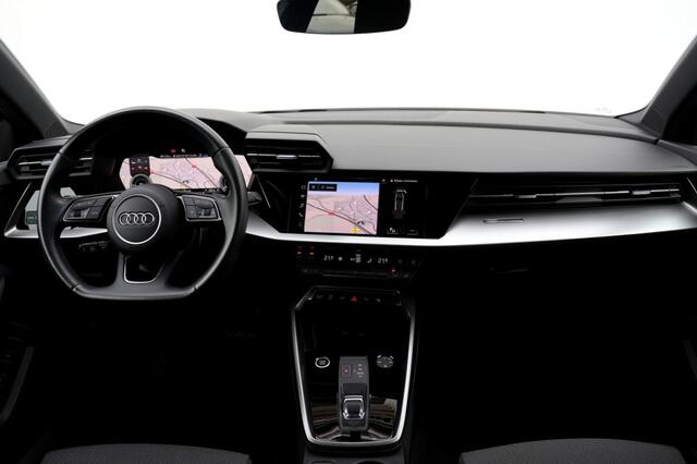 Audi A3 Sportback 45 TFSIe S-Line - 245 pk **Full Led / Park assist / El achterklep