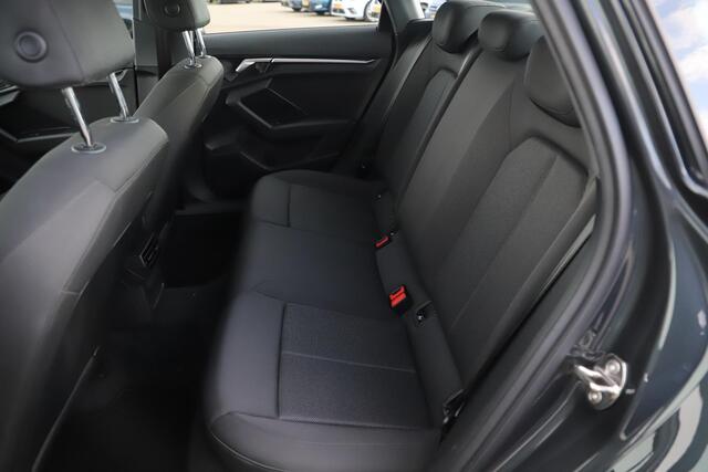 Audi A3 Limousine 30 TFSI Pro Line Automaat Navigatie Carplay Android Climate Cruise Control Parkeersensor LED Rijstrooksensor