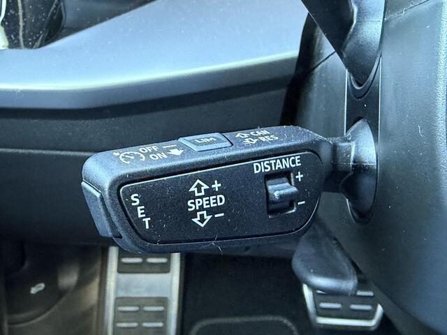 Audi A3 Limousine 30 TFSi Automaat S-Line | Zwart Optiek | LED | Keyless | Navigatiesysteem | CarPlay | Digitaal Dashboard | Adaptive Cruise | 18 Inch | 11.292 Km!!