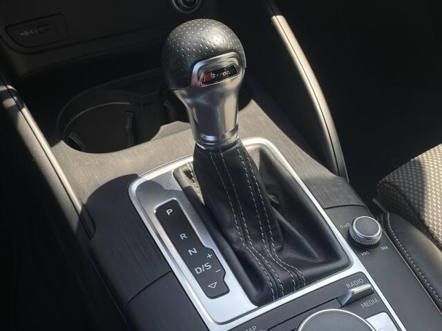 Audi A3 Cabriolet 1.5 TFSI 150pk Aut. S-Line (2x) (Trekhaak,Camera,Nekverw,Virtual,Navi)