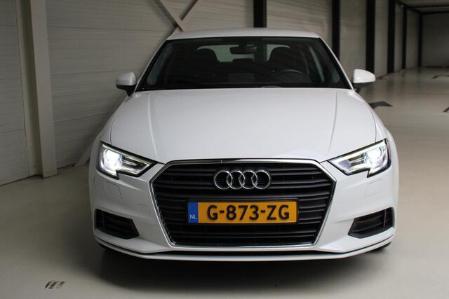 Audi A3 Limousine 35 TFSI 150PK Navigatie | Lichtmetalen velgen | Cruise Control