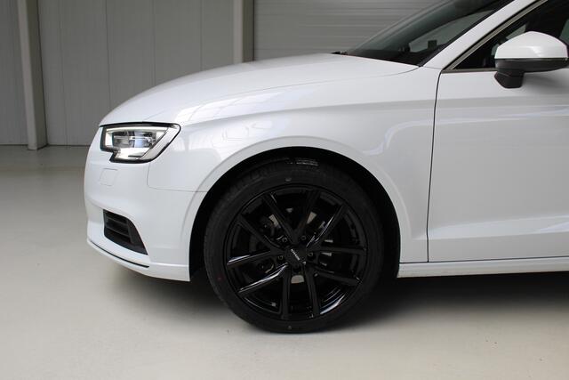Audi A3 Limousine 35 TFSI 150PK Navigatie | Lichtmetalen velgen | Cruise Control