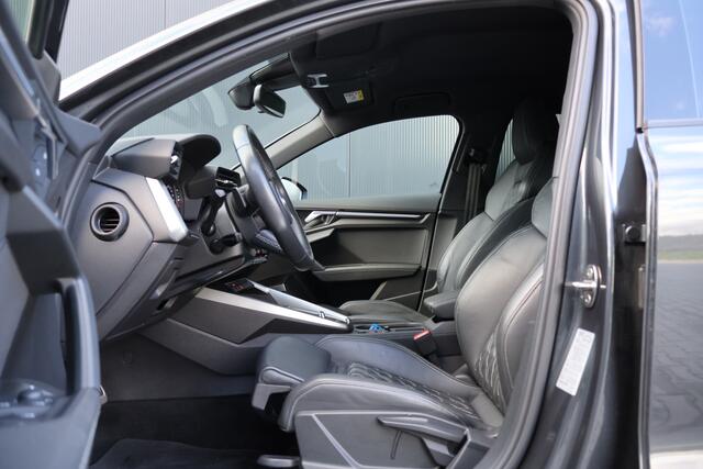Audi A3 Limousine 35 TFSI S edition | S-Line | RS-Zetels | Matrix Led | Black Optic | Leder | ACC | Virtual Cockpit | 18'' LM |
