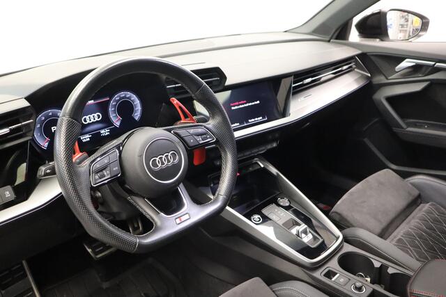 Audi A3 Limousine 35 TFSI S edition 2x S-line Panoramadak Sfeerverlichting