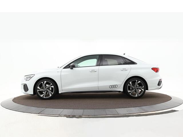 Audi A3 Limousine 30 TFSI 110pk S-tronic Edition One · S Line · Apple/Android Car Play · Navigatie · Afneembare Trekhaak · P-Sensoren · 18'' Inch · Garantie t/m 13-03-2028 of 100.000km
