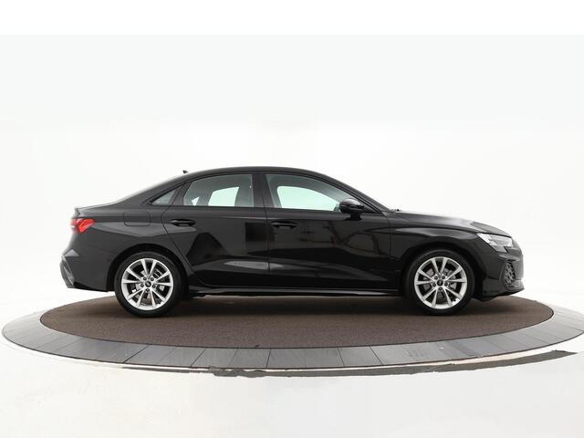 Audi A3 Limousine 30 TFSI 115pk S-tronic S edition · Apple/Android Car Play · Navigatie · Camera · P-Sensoren · 17'' Inch · Garantie t/m 29-09-2028 of 100.000km