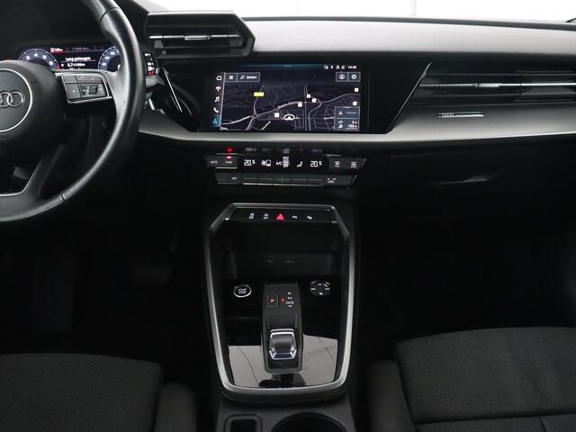 Audi A3 30 TFSI Business edition | Trekhaak | Adaptive cruise | Carplay | Park Assist | Climate control | Virtual Cockpit | Full LED | Sportstoelen | Navigatie | Parkeerhulp