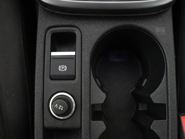 Audi A3 30 TFSI Business edition | Trekhaak | Adaptive cruise | Carplay | Park Assist | Climate control | Virtual Cockpit | Full LED | Sportstoelen | Navigatie | Parkeerhulp