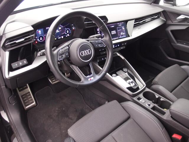 Audi A3 Limousine 30 TFSI S edition AUTOMAAT / S-LINE / NAVI / CLIMA / PDC / BLUETOOTH / DAB+ / CARPLAY / FULL LED / NL-AUTO