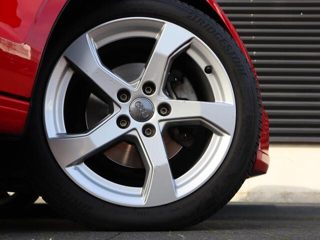 Audi A3 Limousine 35 TFSI Business edition | Clima | Cruise | Multimedia/Navi | PDC + Camera |