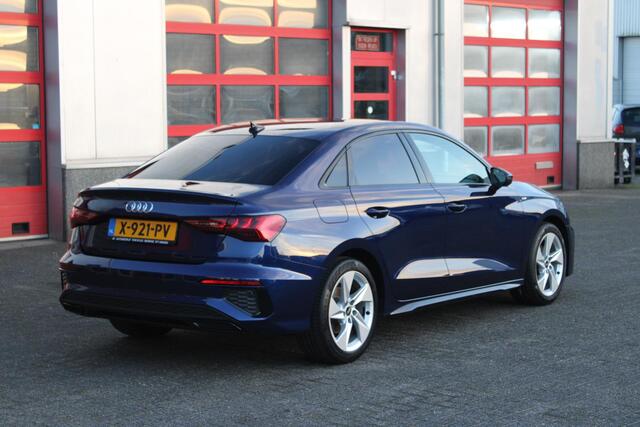 Audi A3 Limousine 35 TFSI S edition Matrix Led/Sfeer/NL Auto!!