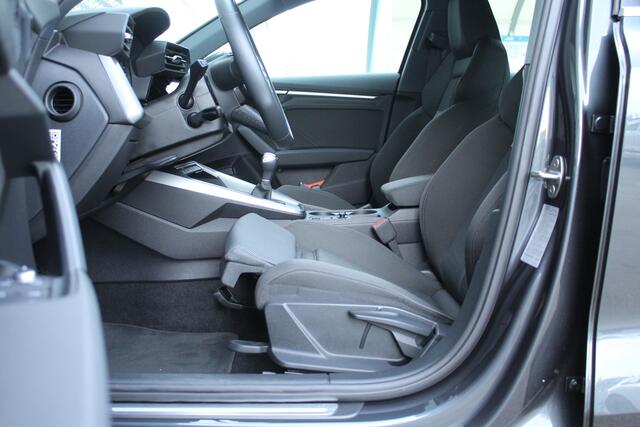 Audi A3 SPORTBACK 35 TFSI 150 PK Advanced edition | Clima | Achteruitrijcamera | PDC | 17" LMV |