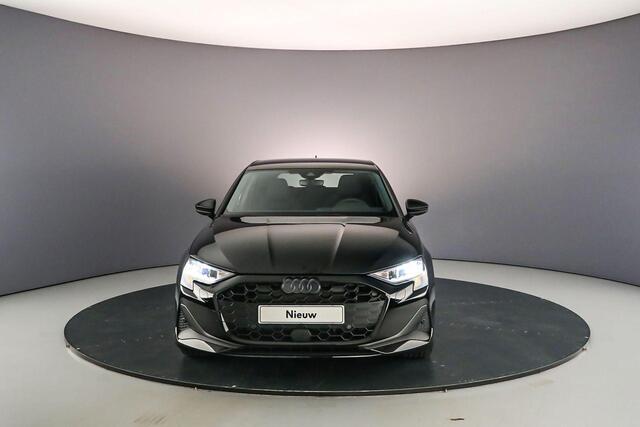 Audi A3 SPORTBACK 30 TFSI AUT | BLACK EDITION | ¤549.- per maand all-in | ¤4.000,- KORTING | Sportonderstel - Privacy glas - Sportstoelen