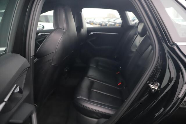 Audi A3 SPORTBACK 30 TFSI Business edition Automaat Leder Sportstoelen Stoelverwarming Virtual Navigatie Clima Cruise 17 inch LMV Full LED Lane Assist