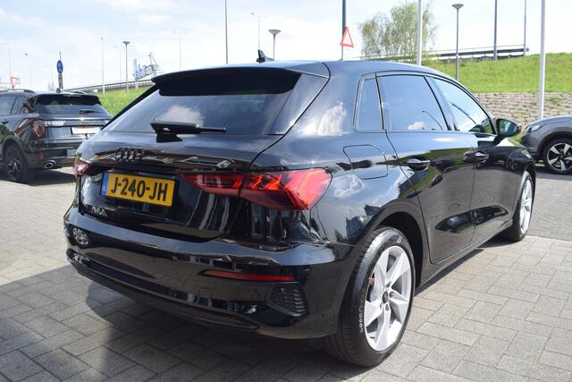 Audi A3 SPORTBACK 30 TFSI Business edition Sportstoelen Apple Carplay