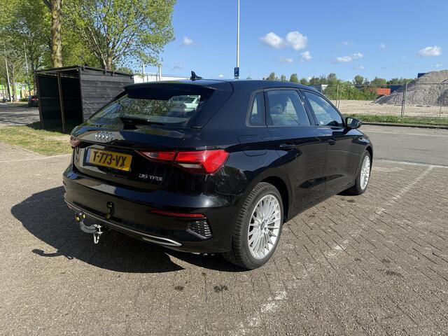 Audi A3 SPORTBACK 35 TFSI S edition trekhaak l stoel verwarming l automaat l 150pk