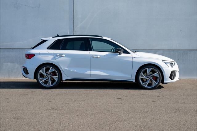 Audi A3 SPORTBACK 35 TFSI S-Line / Dynamic package / Matrix LED