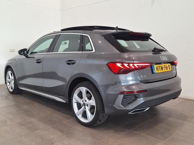 Audi A3 SPORTBACK 40 TFSI e S-Line | Keyless | Matrix LED | Panoramadak | Stoelverwarming | Lichtmetalen velgen 18" | Parkeersensoren voor, achter en achteruitrijcamera