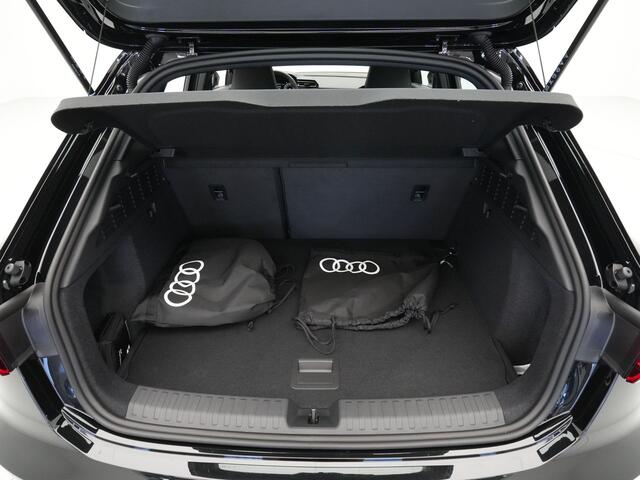 Audi A3 SPORTBACK 40 TFSI e S edition Comforpakket plus ACC Achteruitrijcamera Stoelverwarming