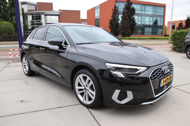 Audi A3 SPORTBACK 30 TFSI Business edition Pano, Viritueel, Clima, Nl auto Zomer aanbieding!