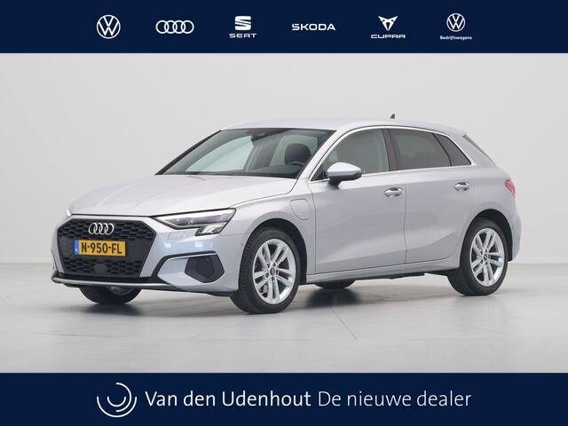 Audi A3 SPORTBACK 40 TFSI e Edition Navigatie Stoelverwarming Side assist Elek. kofferklep Carplay