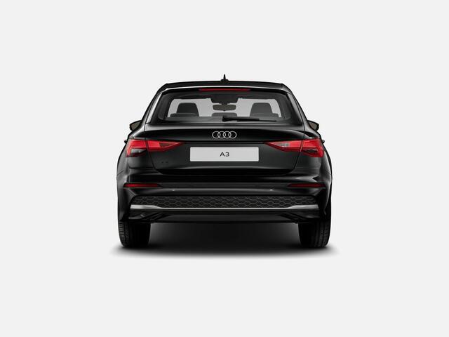 Audi A3 SPORTBACK 40 TFSI e Pro Line 204 PK · Sportstoelen zwarte stof · Lichtmetalen velgen 17 inch