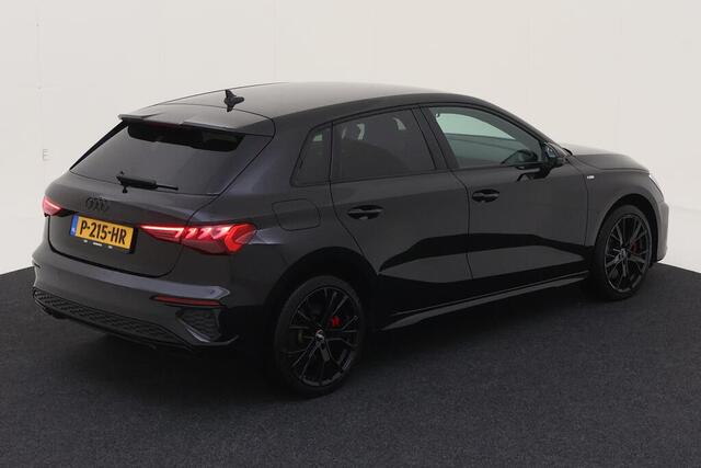 Audi A3 SPORTBACK 45 TFSI e S edition Competition / 245pk / Zwart Optiek / 18 Inch / getint glas / Getint glas