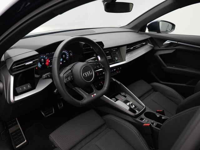 Audi A3 SPORTBACK 35 TFSI 150 pk S-tronic S edition / S-Line | Panoramadak | Stoelverwarming | Navigatie | Parkeersensoren achter
