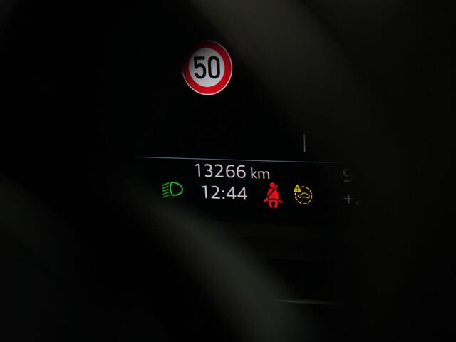 Audi A3 SPORTBACK 35 TFSI 150 pk S-tronic S edition / S-Line | Panoramadak | Stoelverwarming | Navigatie | Parkeersensoren achter