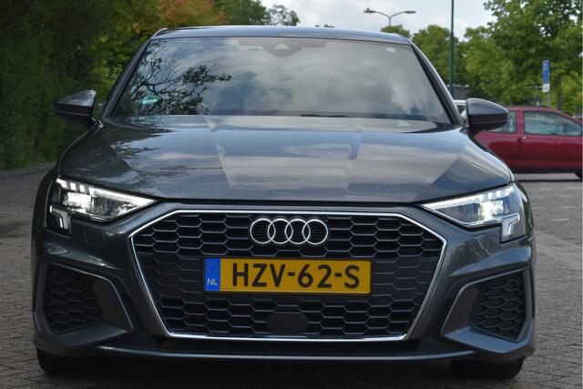 Audi A3 SPORTBACK 35 TFSI edition one S-Line 3x 150pk | Stoelverwarming | Virtual Cockpit | Camera | Carplay/Android | Adapt.CC | Full LED
