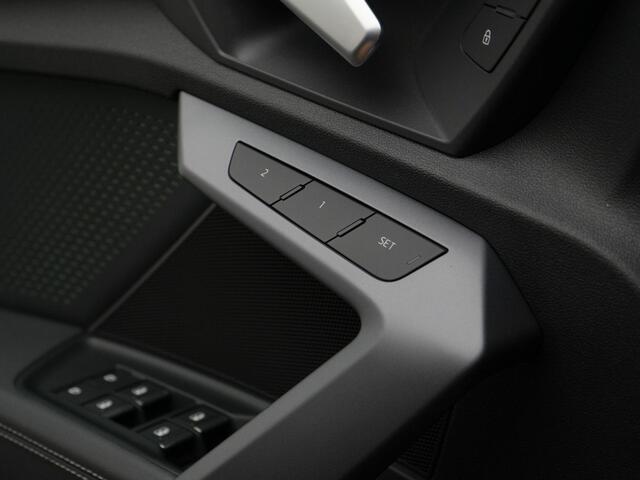 Audi A3 SPORTBACK 35 TFSI 150 pk S-tronic S edition / S-Line | Panoramadak | Geheugenstoel | Sonos | Matrix LED | Head-up display