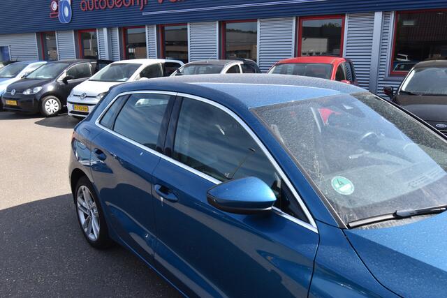 Audi A3 SPORTBACK 35 TFSI Business edition , VIRTUAL COCKPIT , LED KOPL , PDC V+A , NAVI , V ST VERW , CLIMATR ,