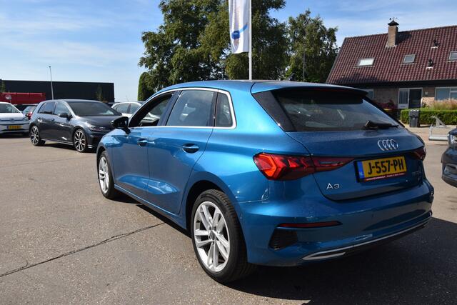 Audi A3 SPORTBACK 35 TFSI Business edition , VIRTUAL COCKPIT , LED KOPL , PDC V+A , NAVI , V ST VERW , CLIMATR ,