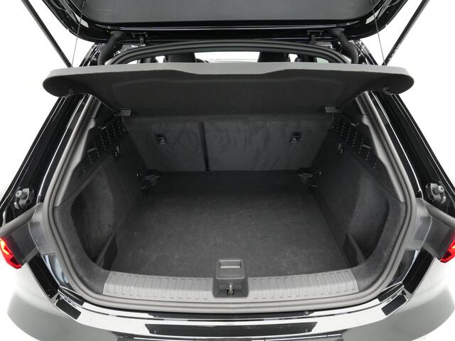 Audi A3 SPORTBACK 30 TFSI 116 pk S-tronic S edition Navi, PDC, Led, Privacy glas