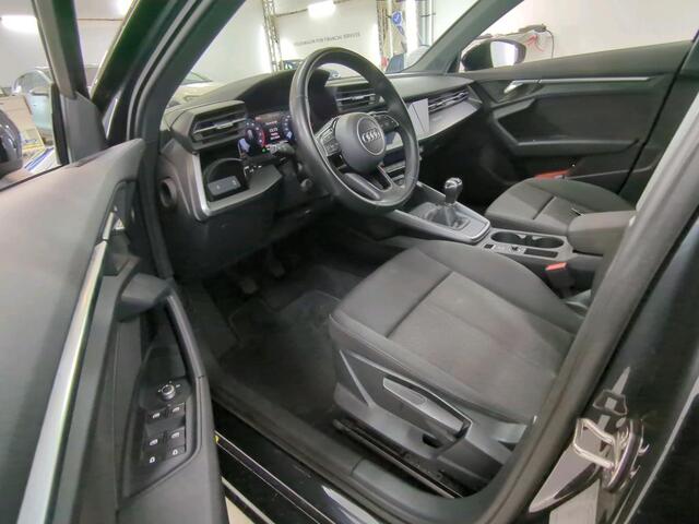 Audi A3 SPORTBACK 30 TFSI 110pk Pro Line / Climate Control / App Connect / Parkeersensoren Achter / 16" LMV