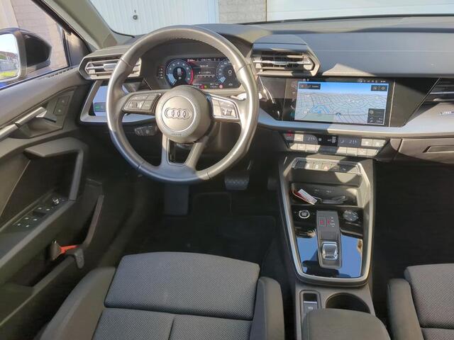 Audi A3 SPORTBACK 30 TFSI 110pk S Tronic Advanced edition / LED / Navigatie / Climate Control / Parkeersensoren / 17" LMV