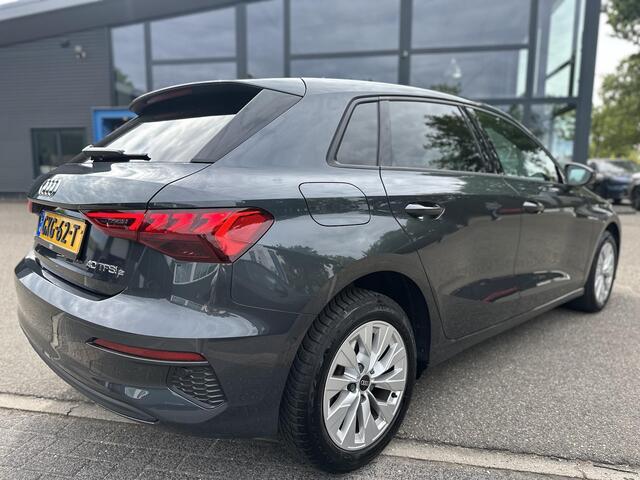 Audi A3 SPORTBACK 40 TFSI e Edition | PLUG-IN Hybride 204 PK | Stoelverwarming | Drive Select | Navi | Apple CarPlay | Adaptive Cruise | Rijklaar geleverd met 12 mnd BOVAG garantie