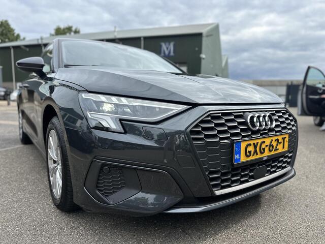 Audi A3 SPORTBACK 40 TFSI e Edition | PLUG-IN Hybride 204 PK | Stoelverwarming | Drive Select | Navi | Apple CarPlay | Adaptive Cruise | Rijklaar geleverd met 12 mnd BOVAG garantie