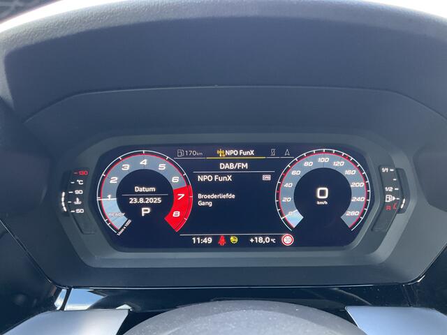 Audi A3 SPORTBACK 30 TFSI (2xS-Line) S edition Carplay Trekhaak Uitstraling