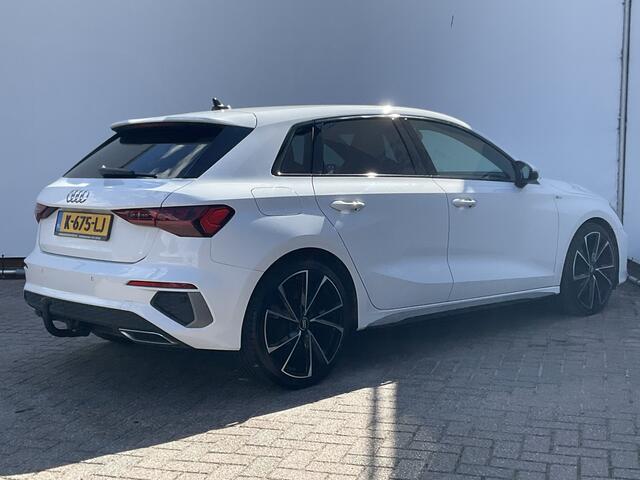 Audi A3 SPORTBACK 30 TFSI (2xS-Line) S edition Carplay Trekhaak Uitstraling