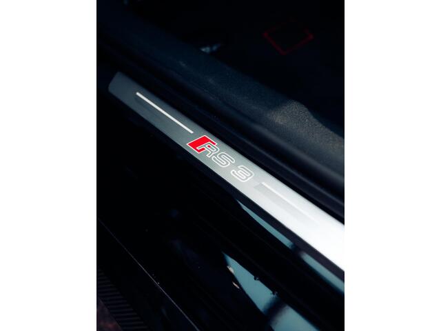 Audi A3 SPORTBACK 2.5 TFSI RS 3 quattro | Adaptief onderstel | Carbon | RS-Sportuitlaat | Pano | RS-Designpakket | Sonos | Headup |