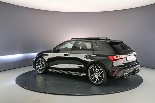 Audi A3 SPORTBACK 2.5 TFSI RS 3 quattro | Adaptief onderstel | Carbon | RS-Sportuitlaat | Pano | RS-Designpakket | Sonos | Headup |