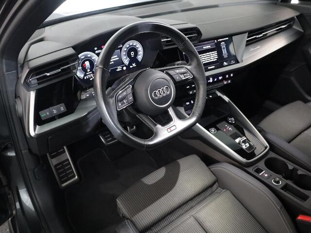 Audi A3 SPORTBACK 45 TFSI e S edition 245 pk S-tronic | Navigatie | Parkeersensoren (Park assist) | Adaptieve cruise control | Matrix LED koplampen | S-Line |