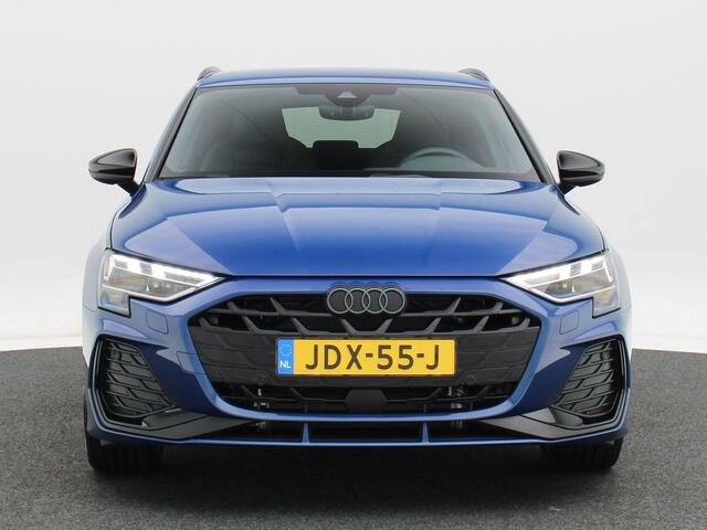 Audi A3 SPORTBACK 40 TFSI e 204 Pk Automaat S-Line | LED | Camera | Carplay | Stoel Verwarming | Navigatiesysteem | Sensoren | Elektrische Stoelen | 18 Inch | 9.557 Km!!
